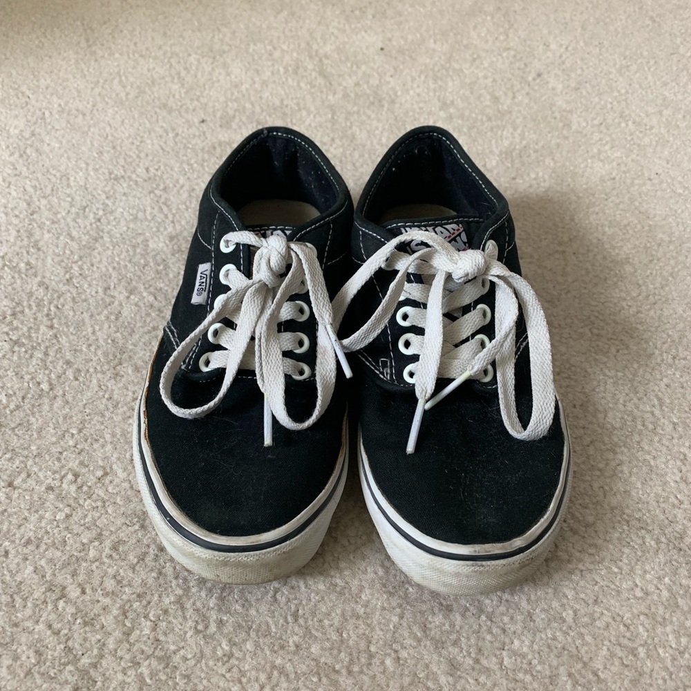 Women black vans 7.5- used but in good condition